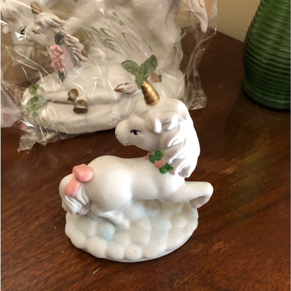 SALE Set of 2 Unicorn Ceramic Statues pink roses green leaves gold accents - Picture 10 of 11